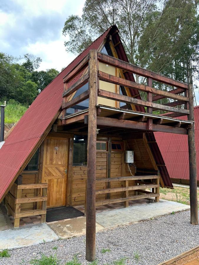 Pousada Pedra Da Mata Chales Na Montanha Munhoz ภายนอก รูปภาพ