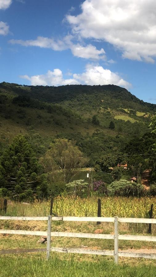 Pousada Pedra Da Mata Chales Na Montanha Munhoz ภายนอก รูปภาพ