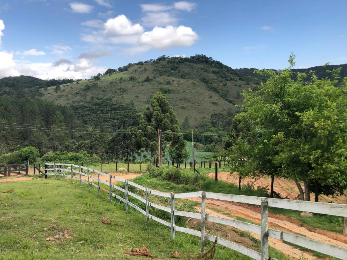 Pousada Pedra Da Mata Chales Na Montanha Munhoz ภายนอก รูปภาพ
